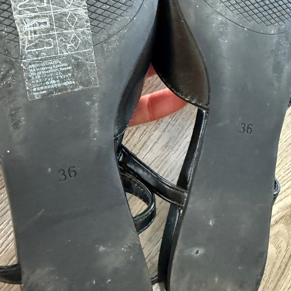 H&M Black Pointed Flats - Picture 5 of 5